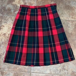 Beautiful vintage classic plaid pleated wool skirt Talbots made in USA size 6